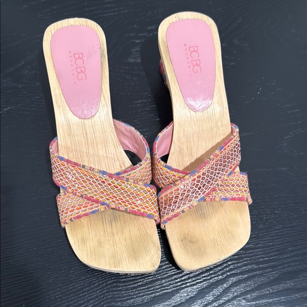 BCBGMaxAzria Pink and Orange Sandals with Criss-Cross Straps